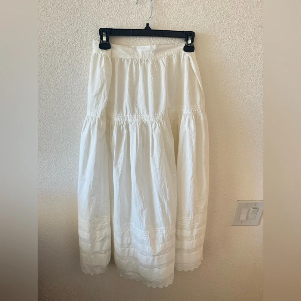 DÔEN Sebastiane Tiered Cotton Maxi Skirt
Size: LARGE - Picture 4 of 6